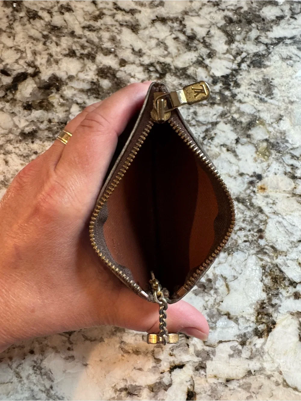 Louis Vuitton Brown Monogram Key Kles